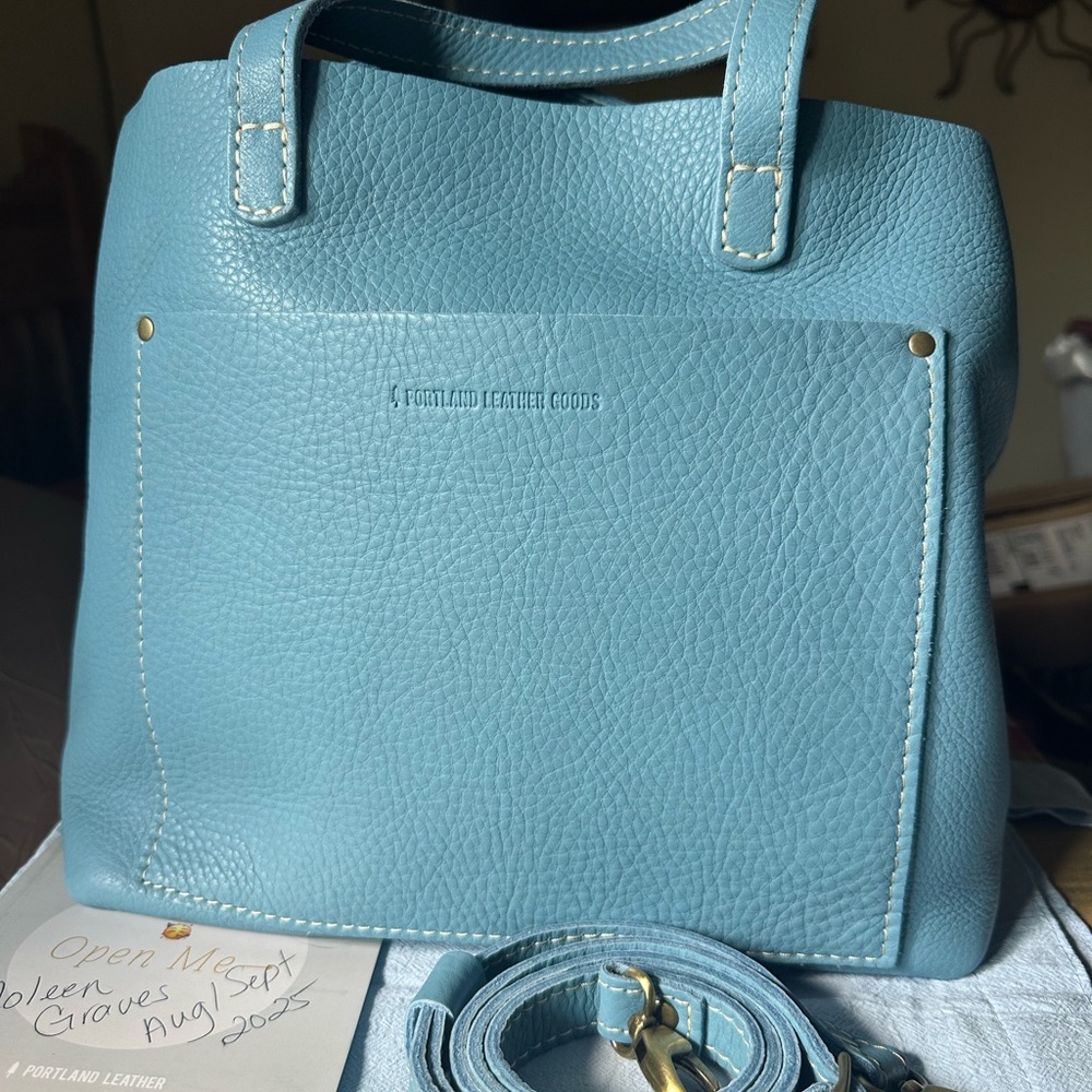 Portland Leather Goods Dream Medium Classic Crossbody Tote